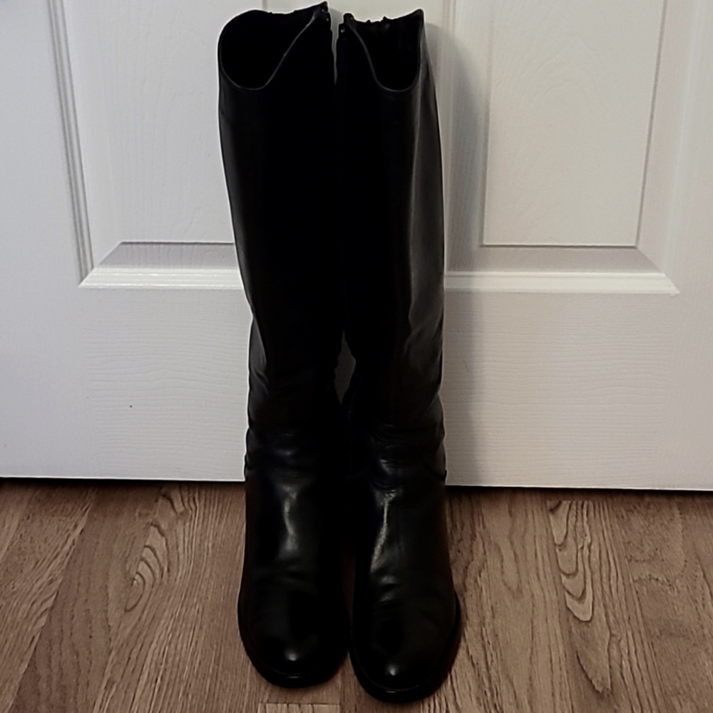 PRIMADONNA Collection made in Italy tall black leather boots. EURO sz. 40/US 9.5